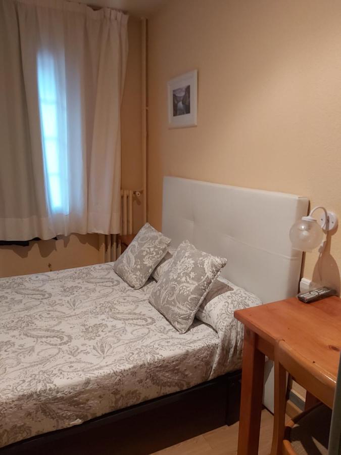 Hostal Porta De Nuria Ribes De Freser Zewnętrze zdjęcie