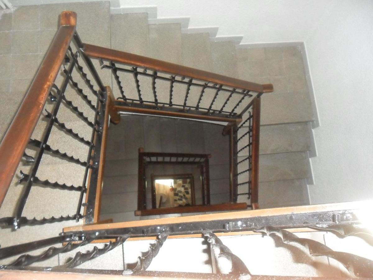Hostal Porta De Nuria Ribes De Freser Zewnętrze zdjęcie