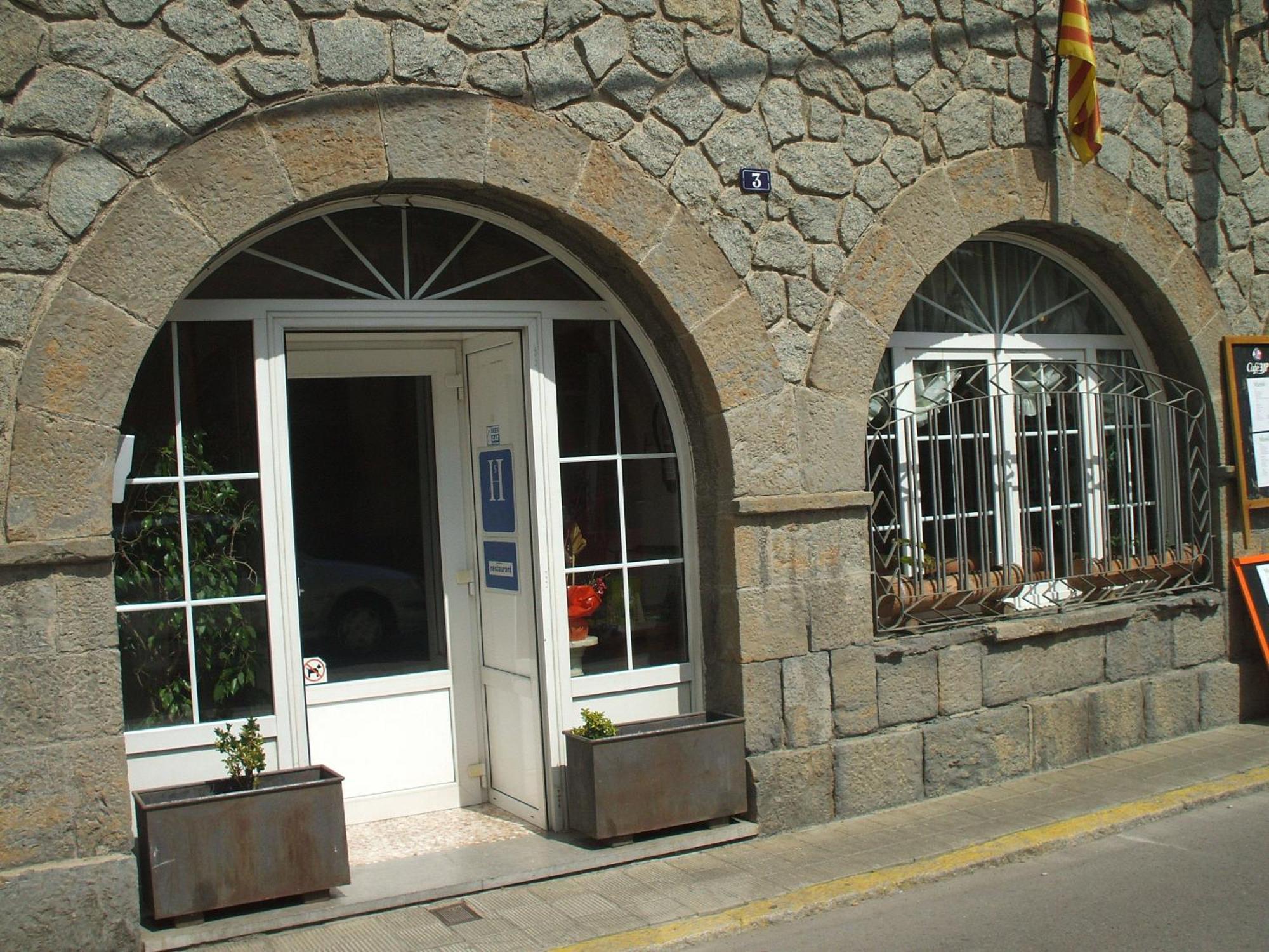 Hostal Porta De Nuria Ribes De Freser Zewnętrze zdjęcie